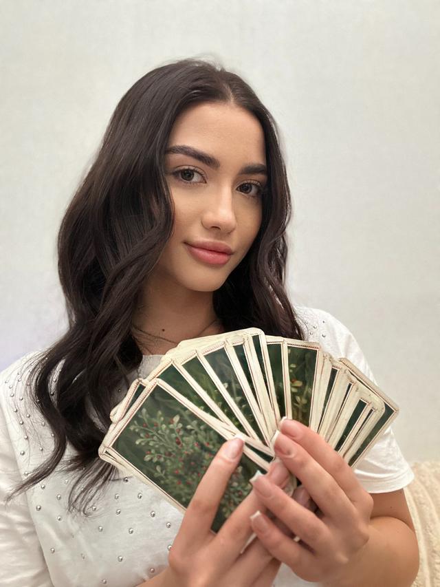 Amaliia Photo - Amaliia