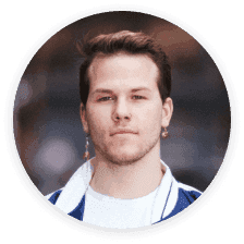Cole Prots, in de interface van de site waar je een lezing kunt krijgen van een spirituele adviseur Photo - Cole Prots, in de interface van de site waar je een lezing kunt krijgen van een spirituele adviseur