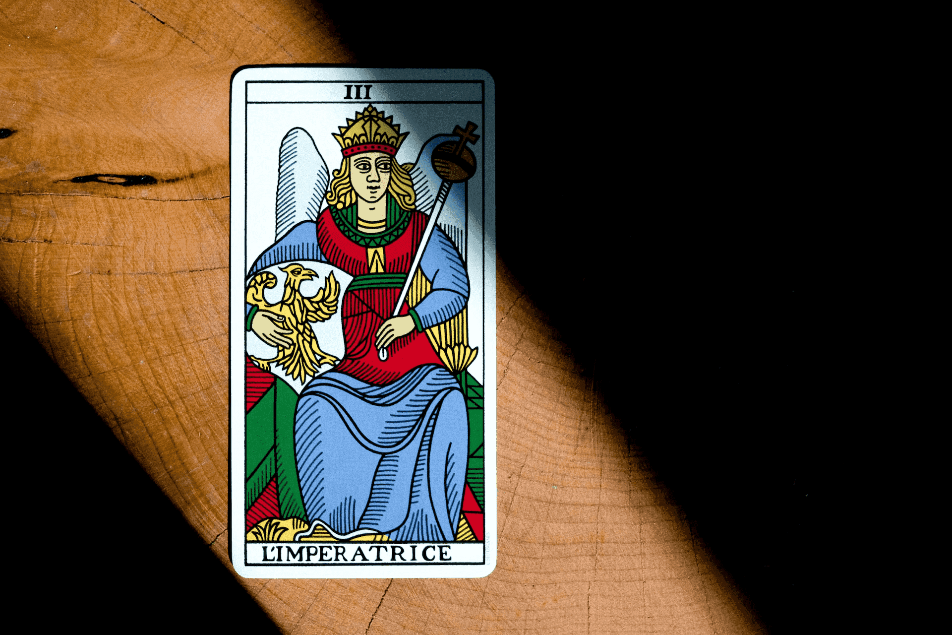 Een liefdeslegging met tarot voor alleenstaanden, te zien in het artikel op AskNebula Photo - Een liefdeslegging met tarot voor alleenstaanden, te zien in het artikel op AskNebula