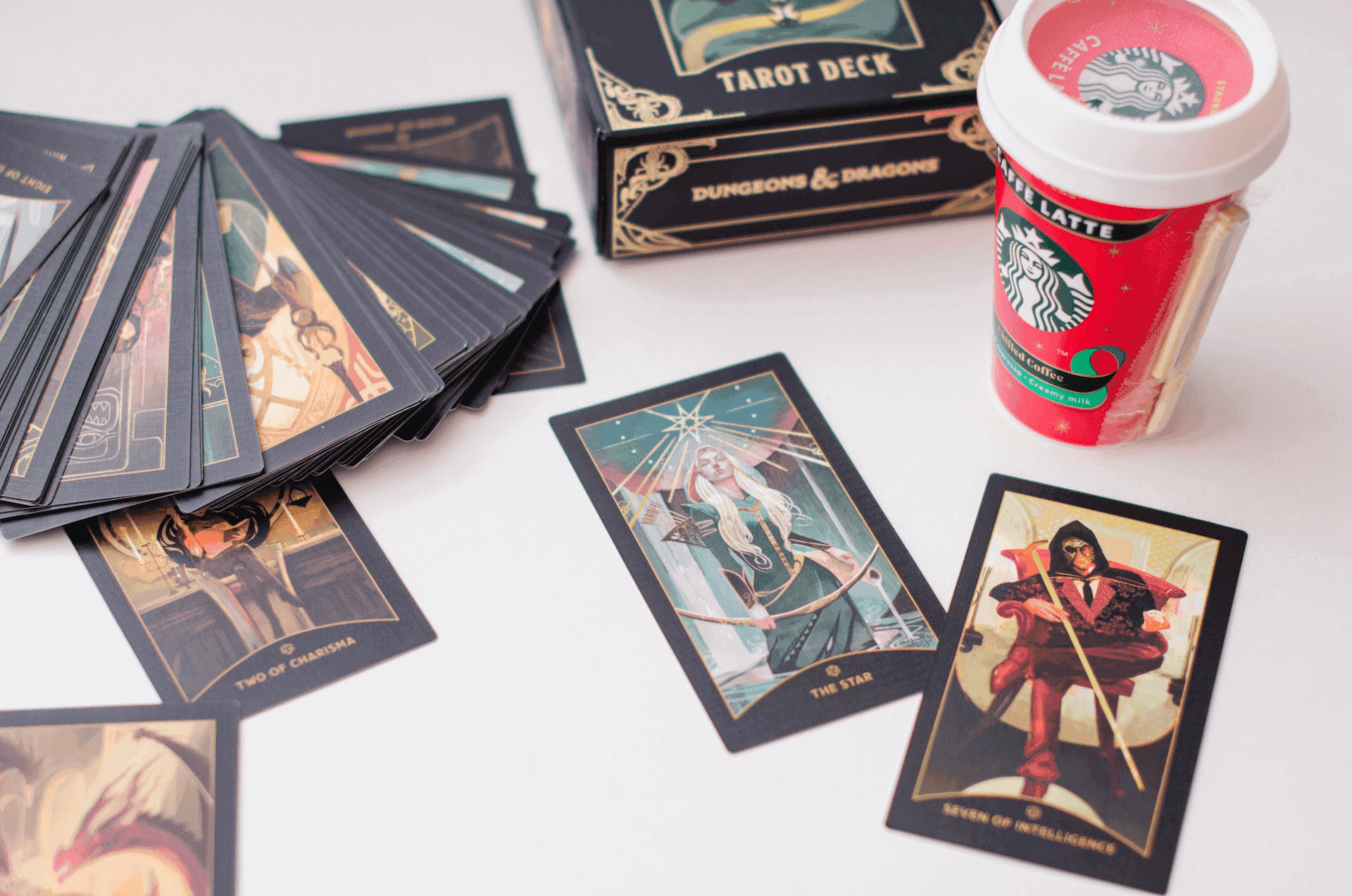 Een tarotlegging voor een nieuwe liefde, als illustratie bij dit artikel op de blog van AskNebula Photo - Een tarotlegging voor een nieuwe liefde, als illustratie bij dit artikel op de blog van AskNebula