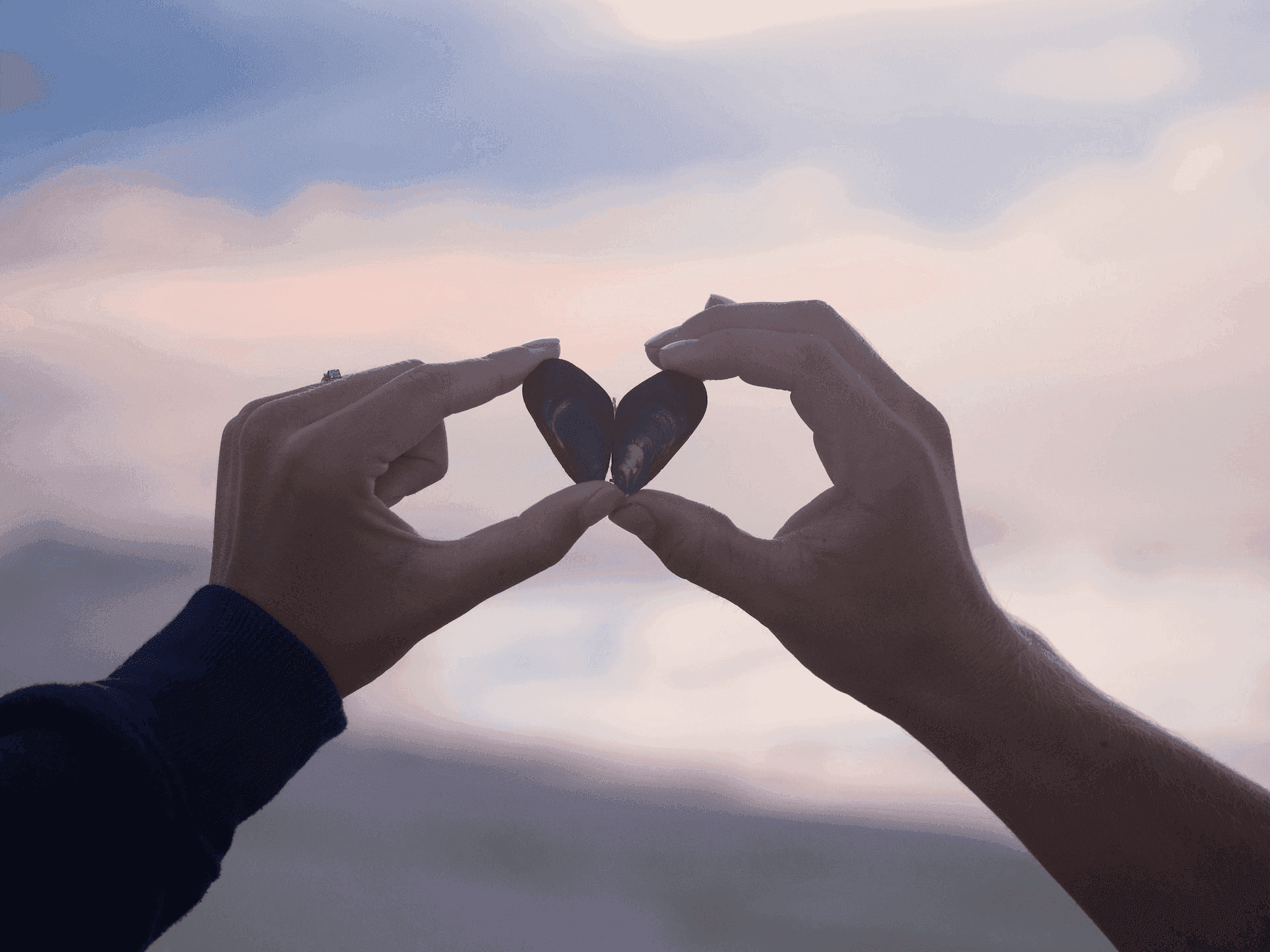 Een tarotlegging met de vraag of je ex terugkomt, te zien in het artikel op AskNebula Photo - Een tarotlegging met de vraag of je ex terugkomt, te zien in het artikel op AskNebula