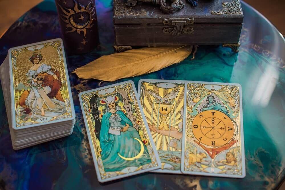 Een tarotlezing over zwangerschap, waar je een lezing kunt krijgen van een spirituele adviseur Photo - Een tarotlezing over zwangerschap, waar je een lezing kunt krijgen van een spirituele adviseur